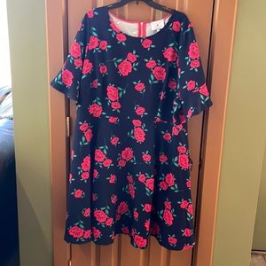 Draper James/Eloquii short sleeved dress.  Size 22.  Navy blue with red flowers